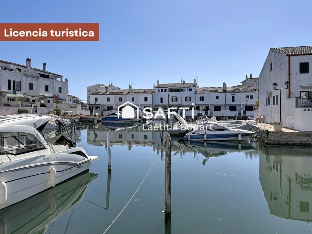 4 bedroom Terraced Villa for sale in Empuriabrava - € 390,000 (Ref: 10168417)