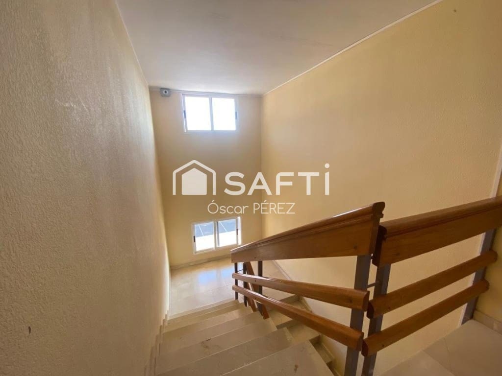Commercieel te koop in Las Palmas de Gran Canaria - € 160.000 (Ref: 10168418)