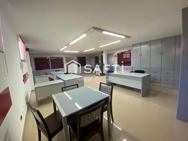 Toimisto myytävänä paikassa Isleta, Las Palmas de Gran Canaria - 160 000 € (Ref: 10171223)