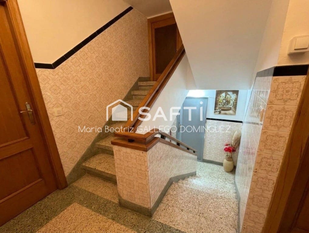 5 sovrum Villa till salu i Redondela med garage - 299 000 € (Ref: 10173498)