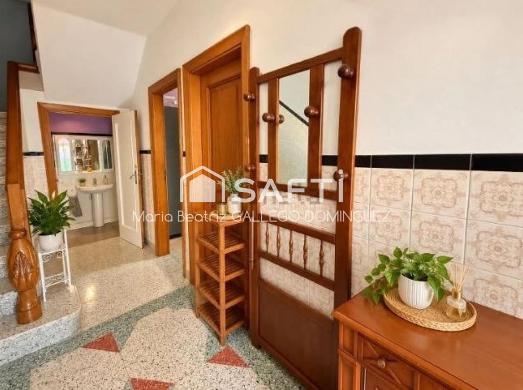 5 sovrum Villa till salu i Redondela med garage - 299 000 € (Ref: 10173498)
