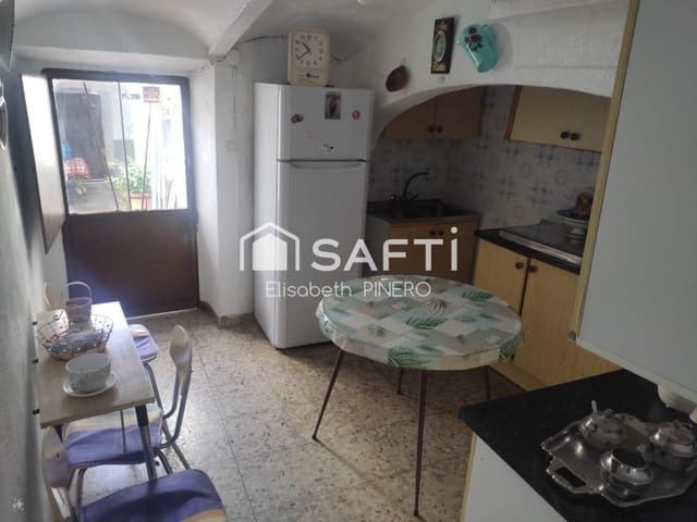 3 bedroom Terraced Villa for sale in Táliga with garage - € 42,000 (Ref: 10177025)