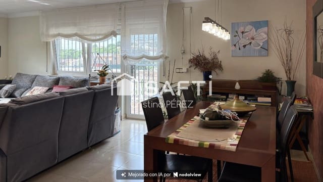 6 bedroom Villa for sale in Blanes with pool garage - € 570,000 (Ref: 10177026)