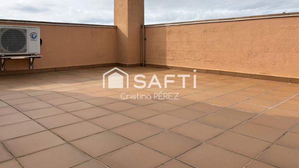 6 bedroom Villa for sale in Blanes with pool garage - € 570,000 (Ref: 10177026)