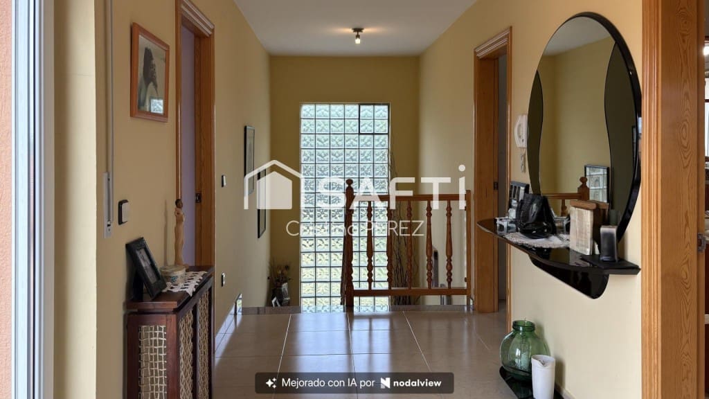 6 bedroom Villa for sale in Blanes with pool garage - € 570,000 (Ref: 10177026)