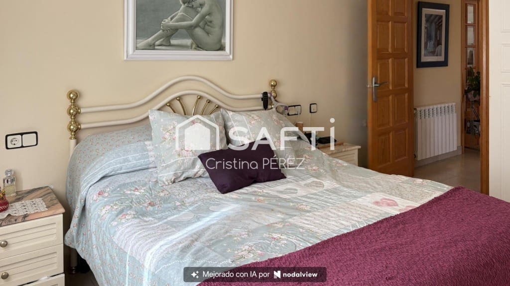 6 bedroom Villa for sale in Blanes with pool garage - € 570,000 (Ref: 10177026)