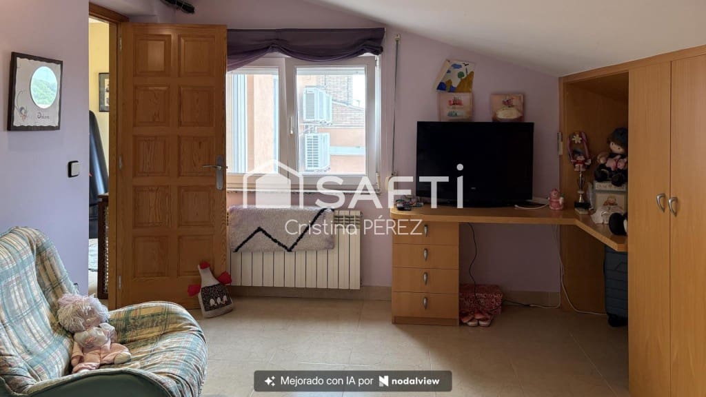 6 bedroom Villa for sale in Blanes with pool garage - € 570,000 (Ref: 10177026)
