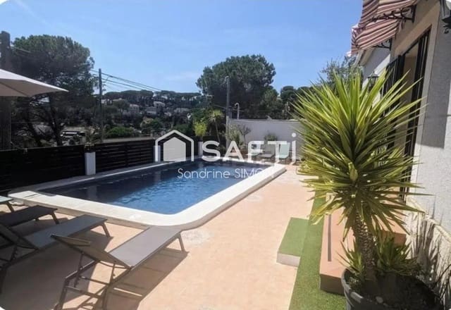4 bedroom Villa for sale in Aiguaviva Parc, Vidreres with pool garage - € 299,000 (Ref: 10177027)