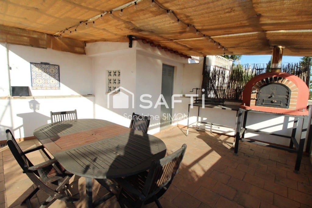 3 sovrum Villa till salu i Lloret de Mar med garage - 279 000 € (Ref: 10177028)