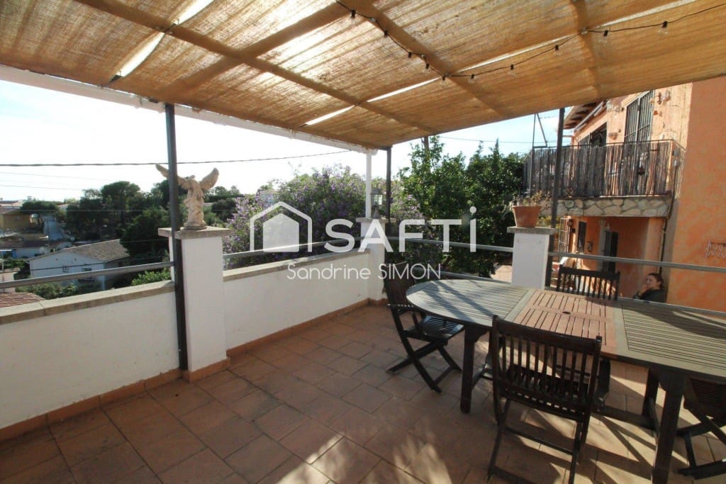 3 sovrum Villa till salu i Lloret de Mar med garage - 279 000 € (Ref: 10177028)