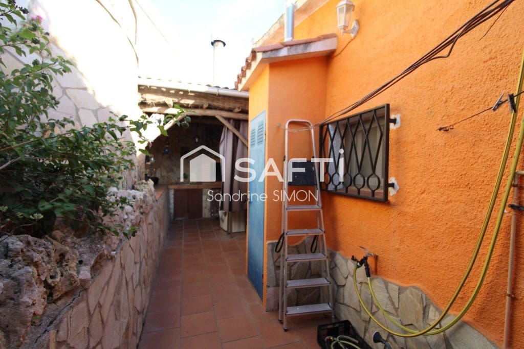 3 sovrum Villa till salu i Lloret de Mar med garage - 279 000 € (Ref: 10177028)