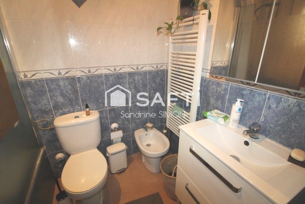3 sovrum Villa till salu i Lloret de Mar med garage - 279 000 € (Ref: 10177028)