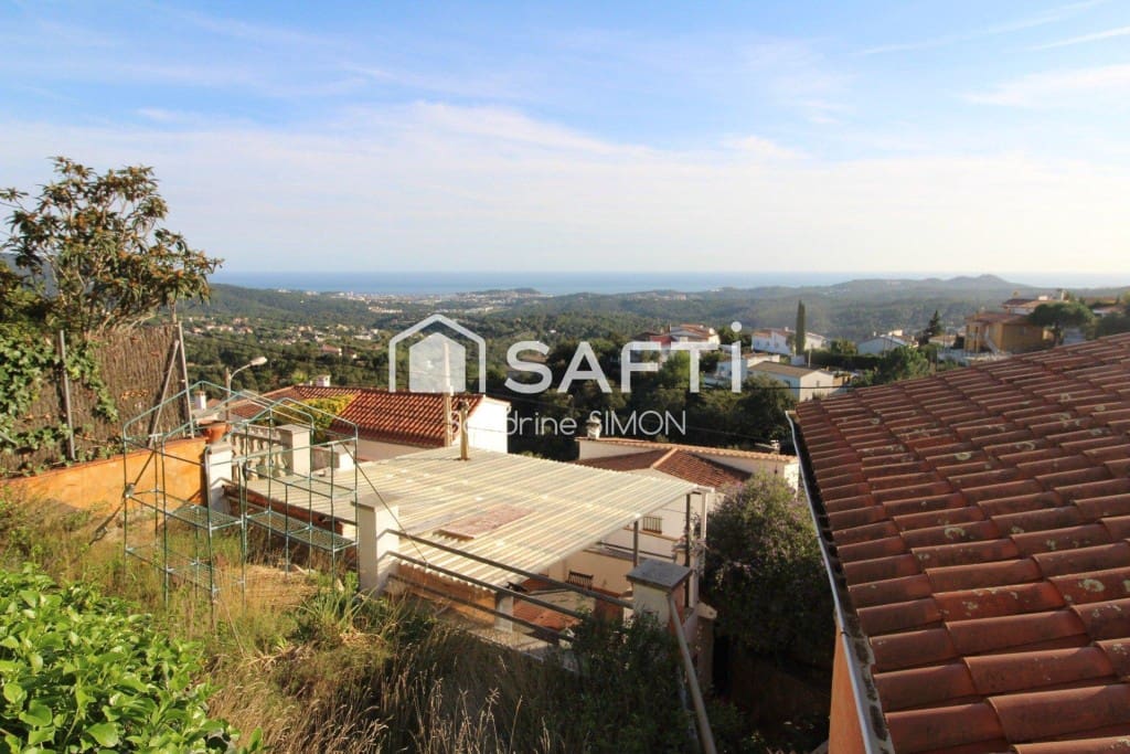 3 sovrum Villa till salu i Lloret de Mar med garage - 279 000 € (Ref: 10177028)