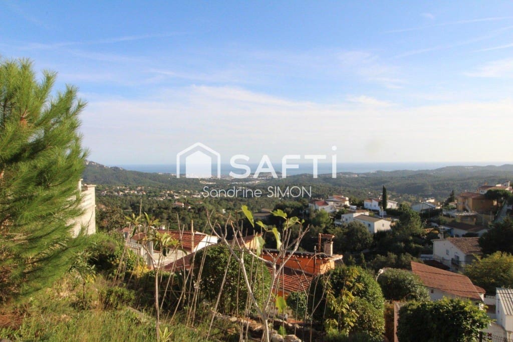 3 sovrum Villa till salu i Lloret de Mar med garage - 279 000 € (Ref: 10177028)