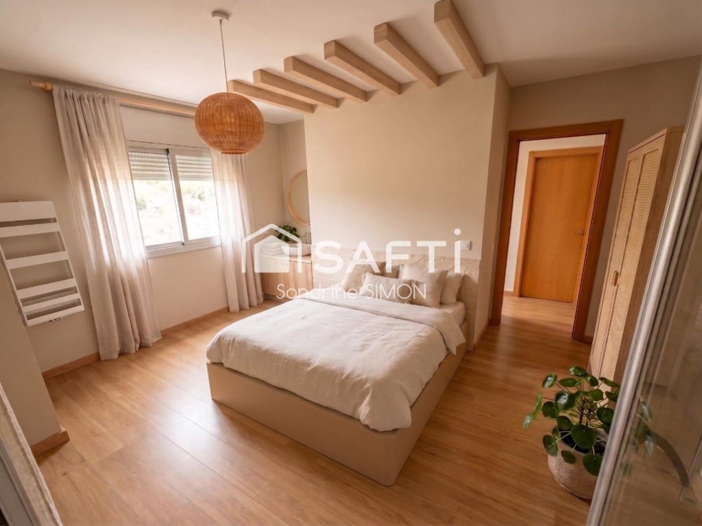4 sovrum Villa till salu i Lloret de Mar med garage - 275 000 € (Ref: 10177029)