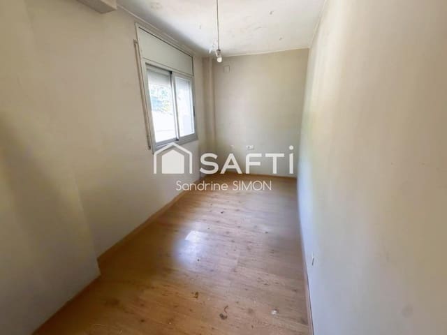 4 sovrum Villa till salu i Urbanitzacions del Nord, Lloret de Mar med garage - 275 000 € (Ref: 10177029)