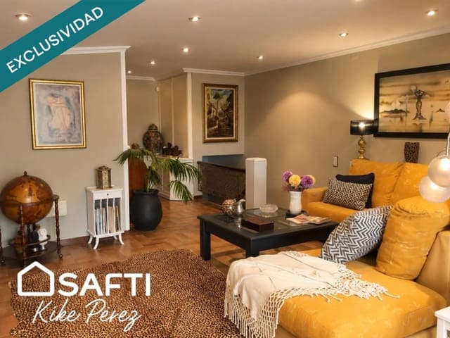 4 bedroom Villa for sale in Sant Vicenç de Castellet with garage - € 545,000 (Ref: 10177034)