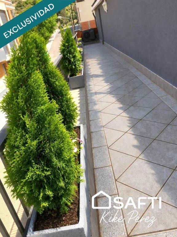 4 bedroom Villa for sale in Sant Vicenc de Castellet with garage - € 545,000 (Ref: 10177034)
