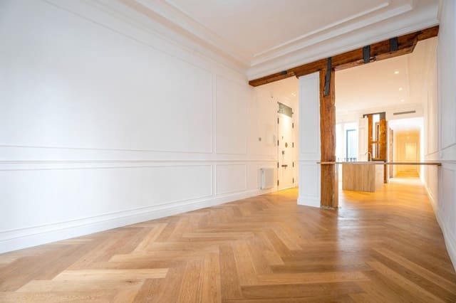 3 bedroom Apartment for sale in Valdeacederas, Madrid city - € 2,190,000 (Ref: 10177035)