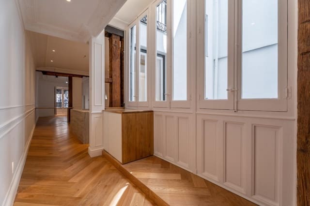 3 bedroom Apartment for sale in Valdeacederas, Madrid city - € 2,190,000 (Ref: 10177035)