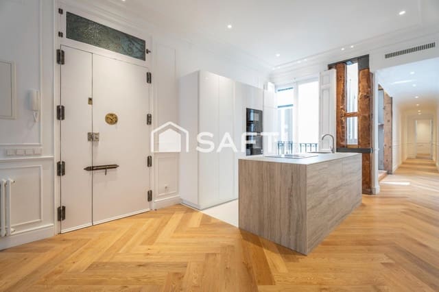 3 bedroom Apartment for sale in Valdeacederas, Madrid city - € 2,190,000 (Ref: 10177035)