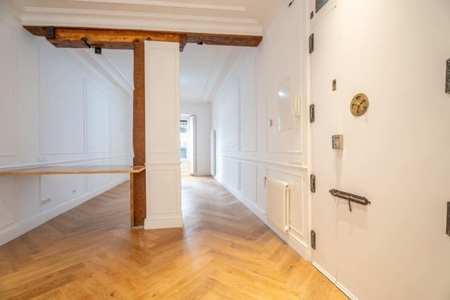 3 bedroom Apartment for sale in Valdeacederas, Madrid city - € 2,190,000 (Ref: 10177035)