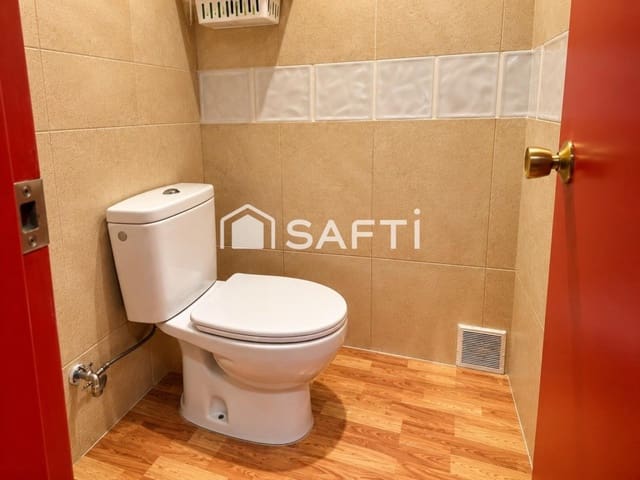 Kommersiell til salgs i Cornellà de Llobregat - € 33 000 (Ref: 10177040)