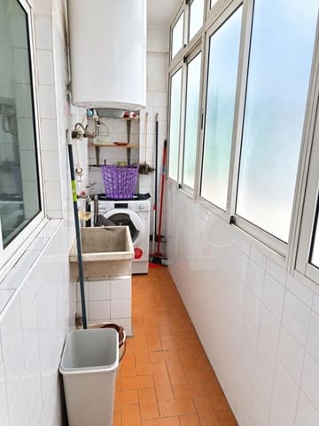 Apartamento de 4 habitaciones en Camino de Ronda - Rosaleda, Granada ciudad en venta - 300.000 € (Ref: 10177042)