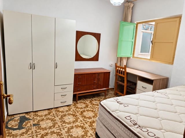 Apartamento de 4 habitaciones en Camino de Ronda - Rosaleda, Granada ciudad en venta - 300.000 € (Ref: 10177042)