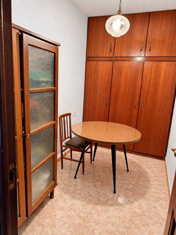 Apartamento de 4 habitaciones en Granada ciudad en venta - 300.000 € (Ref: 10177042)