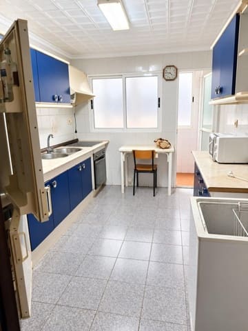 Apartamento de 4 habitaciones en Camino de Ronda - Rosaleda, Granada ciudad en venta - 300.000 € (Ref: 10177042)