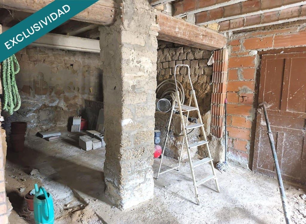 5 slaapkamer Villa te koop in Barbues met garage - € 120.000 (Ref: 10180427)