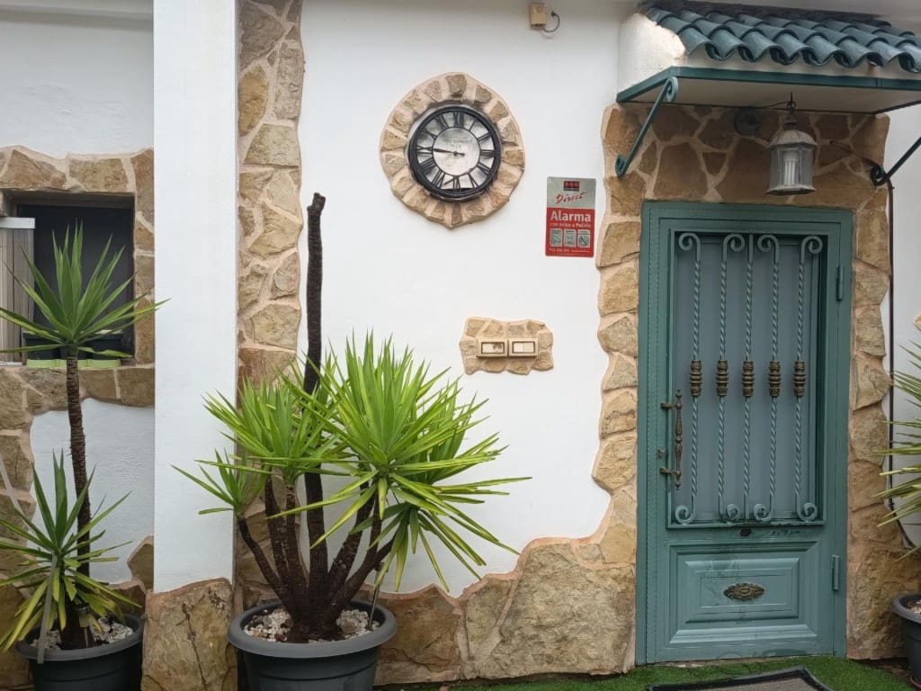 5 chambre Finca/Maison de Campagne à vendre à Elda avec garage - 239 900 € (Ref: 10182901)