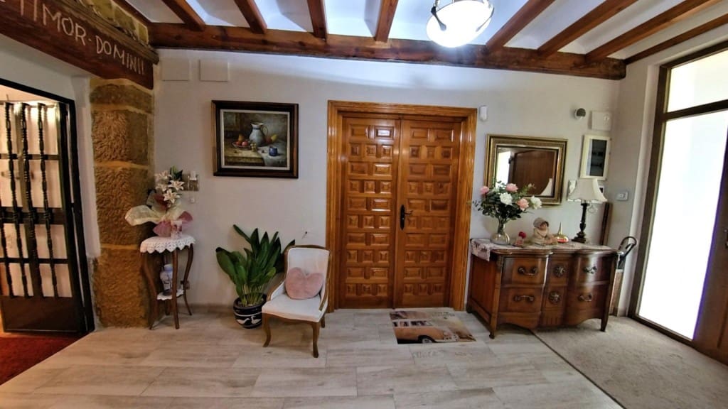 5 chambre Finca/Maison de Campagne à vendre à Elda avec garage - 239 900 € (Ref: 10182901)