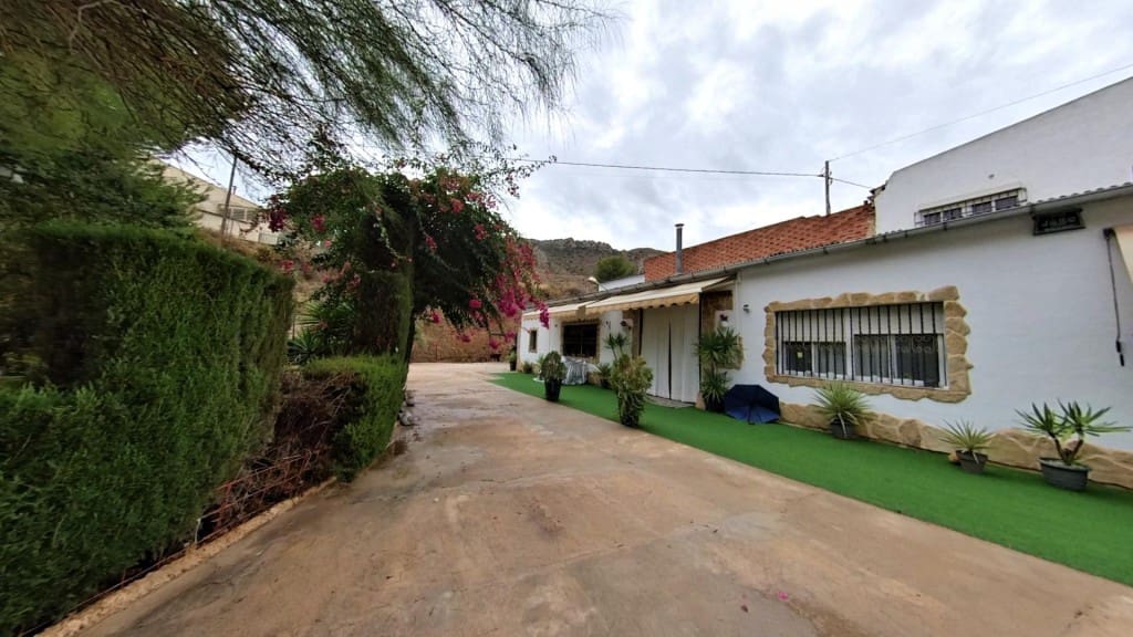 5 chambre Finca/Maison de Campagne à vendre à Elda avec garage - 239 900 € (Ref: 10182901)