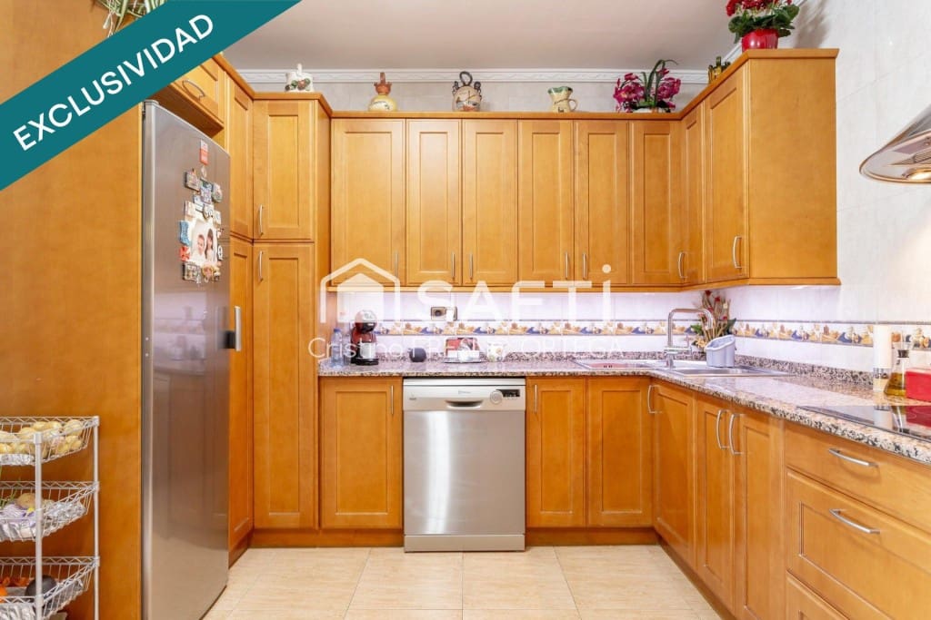 4 sovrum Villa till salu i Riudecanyes med pool garage - 875 000 € (Ref: 10182907)