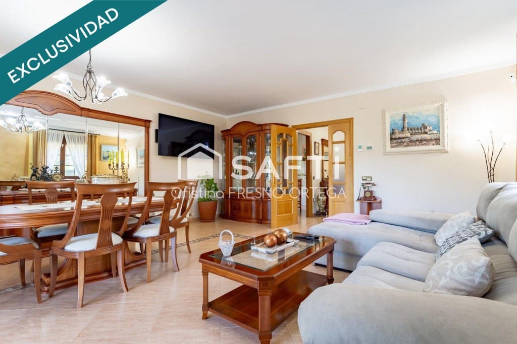 4 sovrum Villa till salu i Riudecanyes med pool garage - 875 000 € (Ref: 10182907)