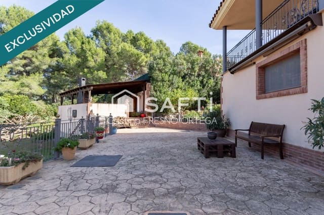 4 sovrum Villa till salu i Riudecanyes med pool garage - 875 000 € (Ref: 10182907)