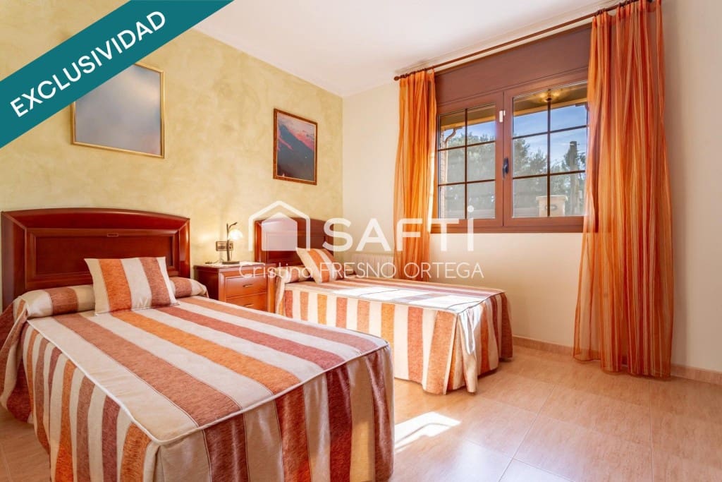 4 sovrum Villa till salu i Riudecanyes med pool garage - 875 000 € (Ref: 10182907)