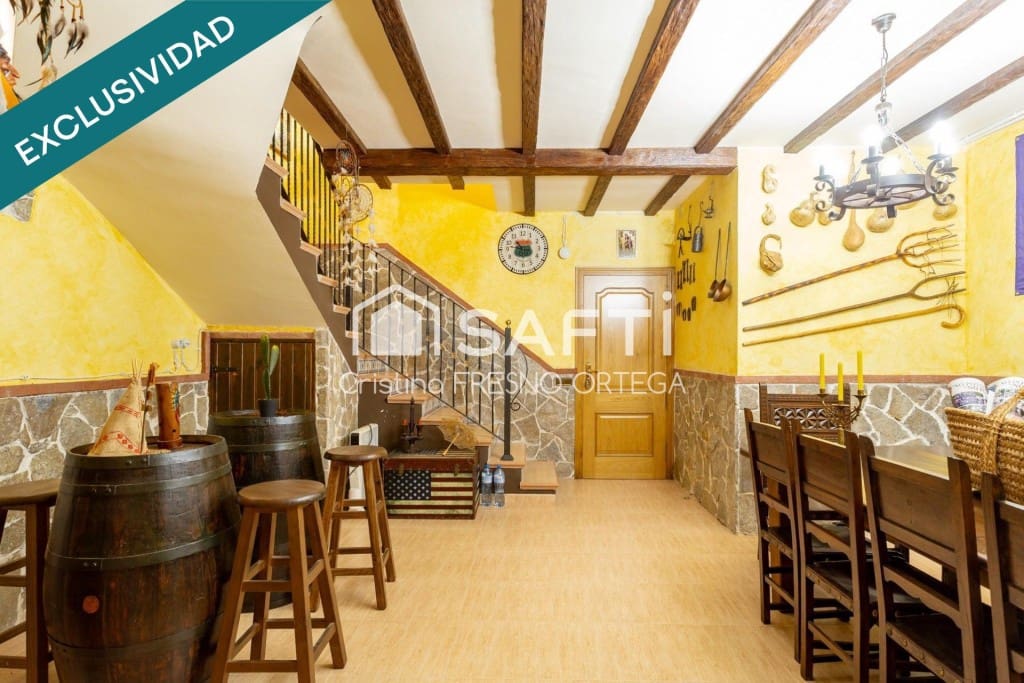 4 sovrum Villa till salu i Riudecanyes med pool garage - 875 000 € (Ref: 10182907)