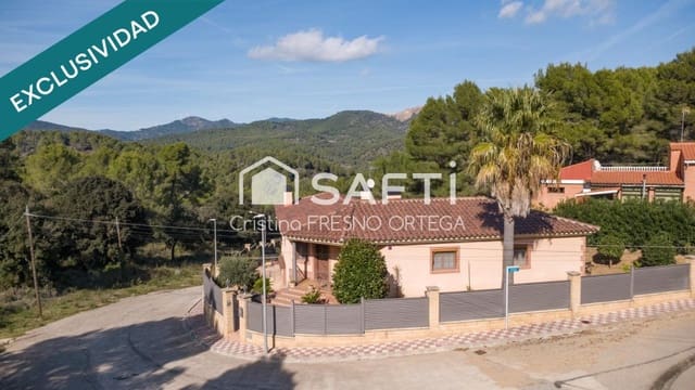 4 sovrum Villa till salu i Riudecanyes med pool garage - 875 000 € (Ref: 10182907)