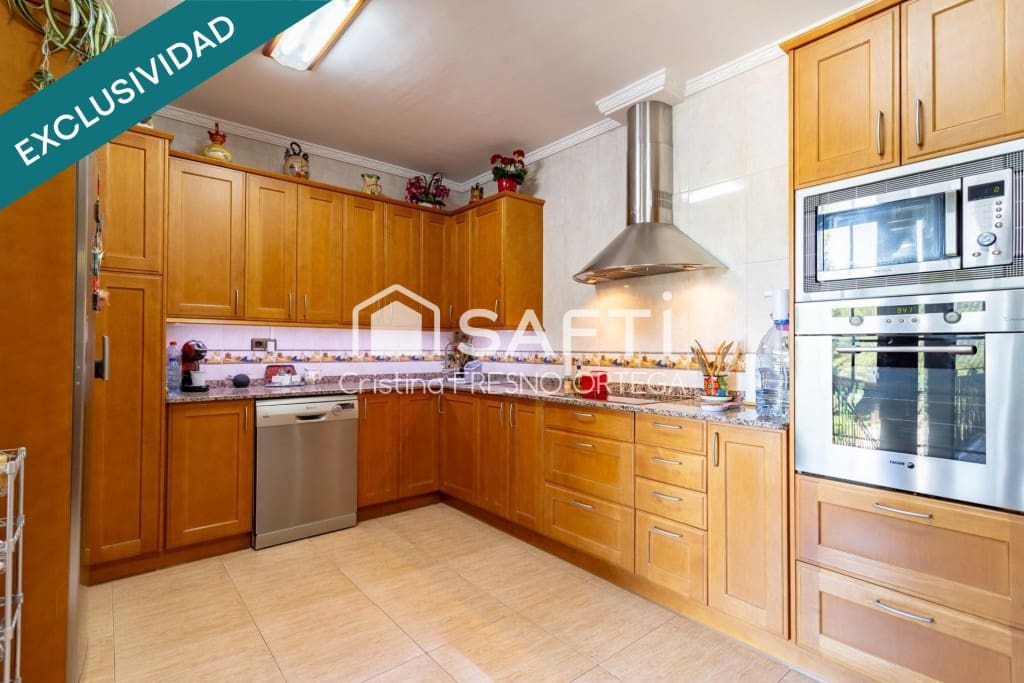 4 sovrum Villa till salu i Riudecanyes med pool garage - 875 000 € (Ref: 10182907)