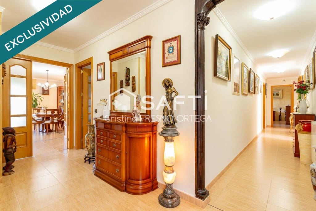 4 sovrum Villa till salu i Riudecanyes med pool garage - 875 000 € (Ref: 10182907)
