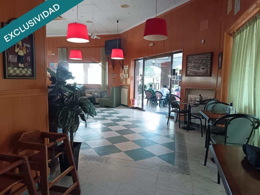 Commercial for sale in Huecas with garage - € 700,000 (Ref: 10182909)