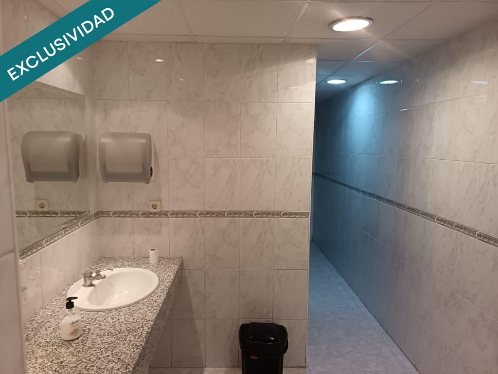 Commercial for sale in Huecas with garage - € 700,000 (Ref: 10182909)
