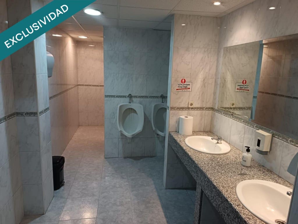 Commercial for sale in Huecas with garage - € 700,000 (Ref: 10182909)