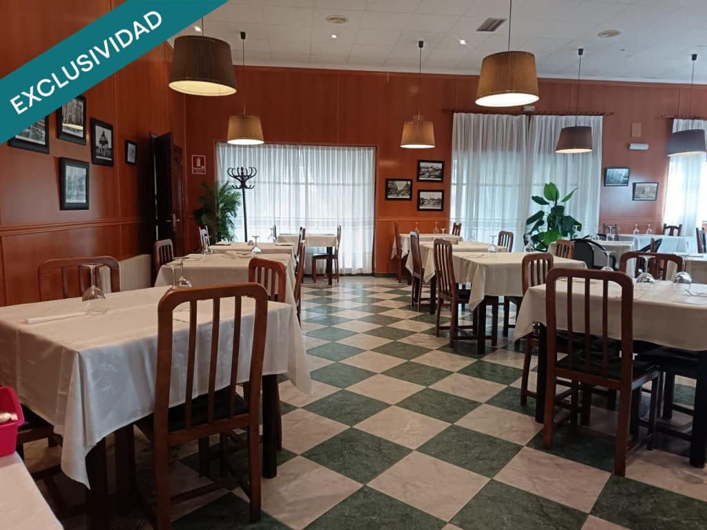 Commercial for sale in Huecas with garage - € 700,000 (Ref: 10182909)