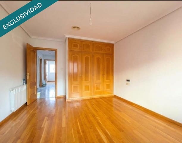 4 quarto Moradia em Banda para venda em Leão cidade - 259 900 € (Ref: 10182912)