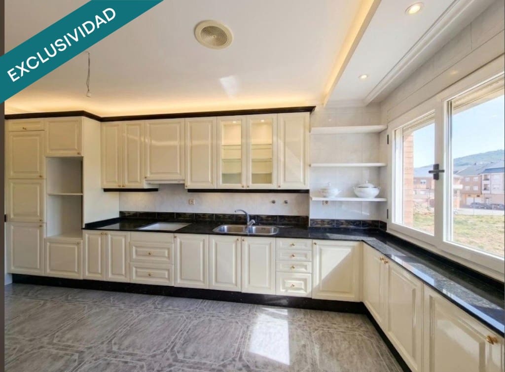 4 quarto Moradia em Banda para venda em Leao cidade - 259 900 € (Ref: 10182912)