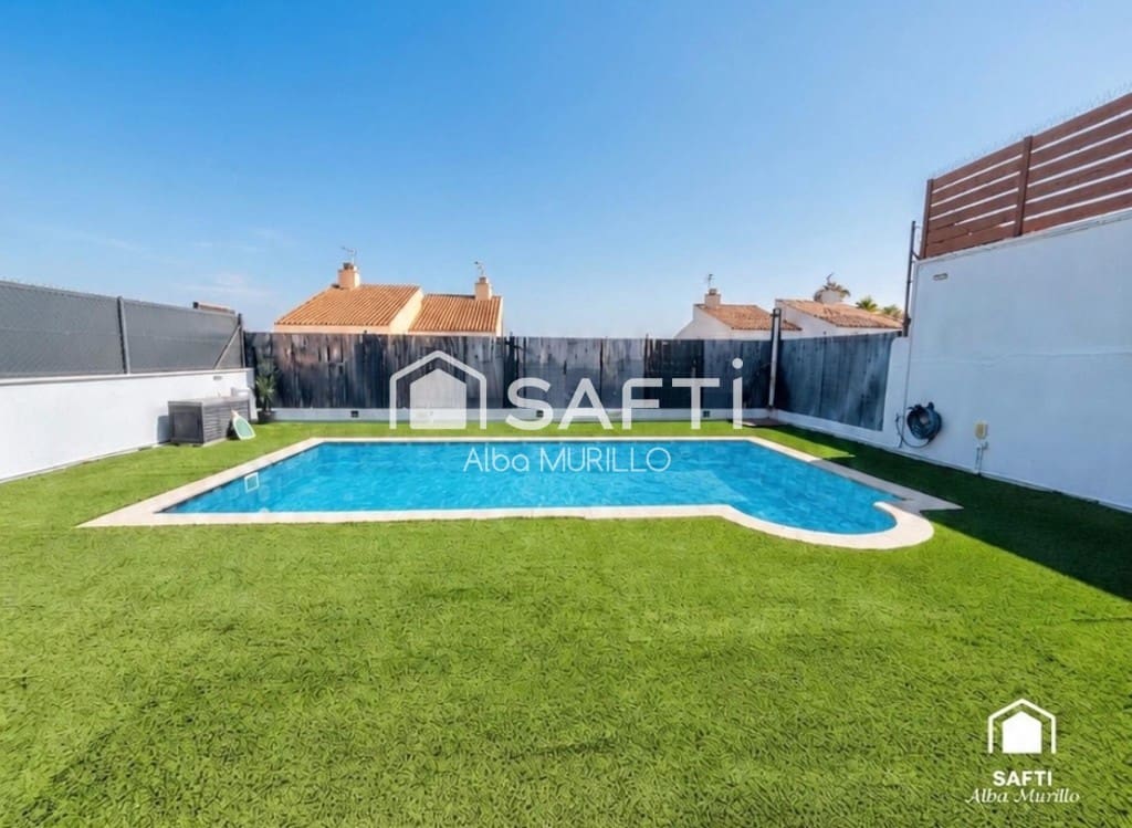3 bedroom Villa for sale in Calafell with pool - € 599,000 (Ref: 10182913)